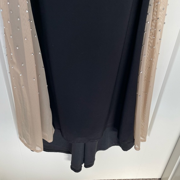 Xscape Dress - Picture 2 of 4